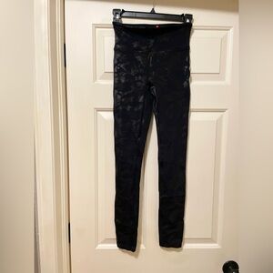 Spanx black camo leggings size small like new